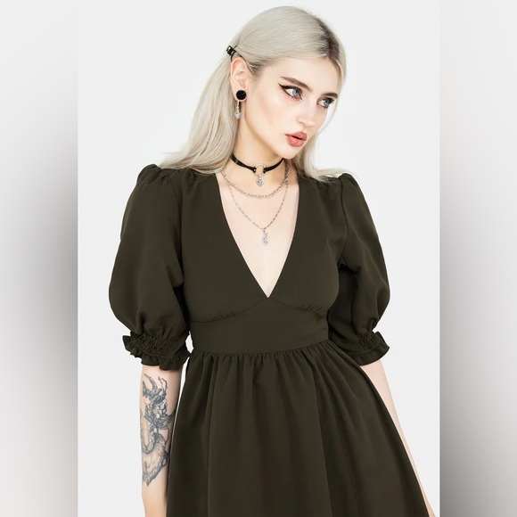 Disturbia Olive Midi Dress - Picture 3 of 12